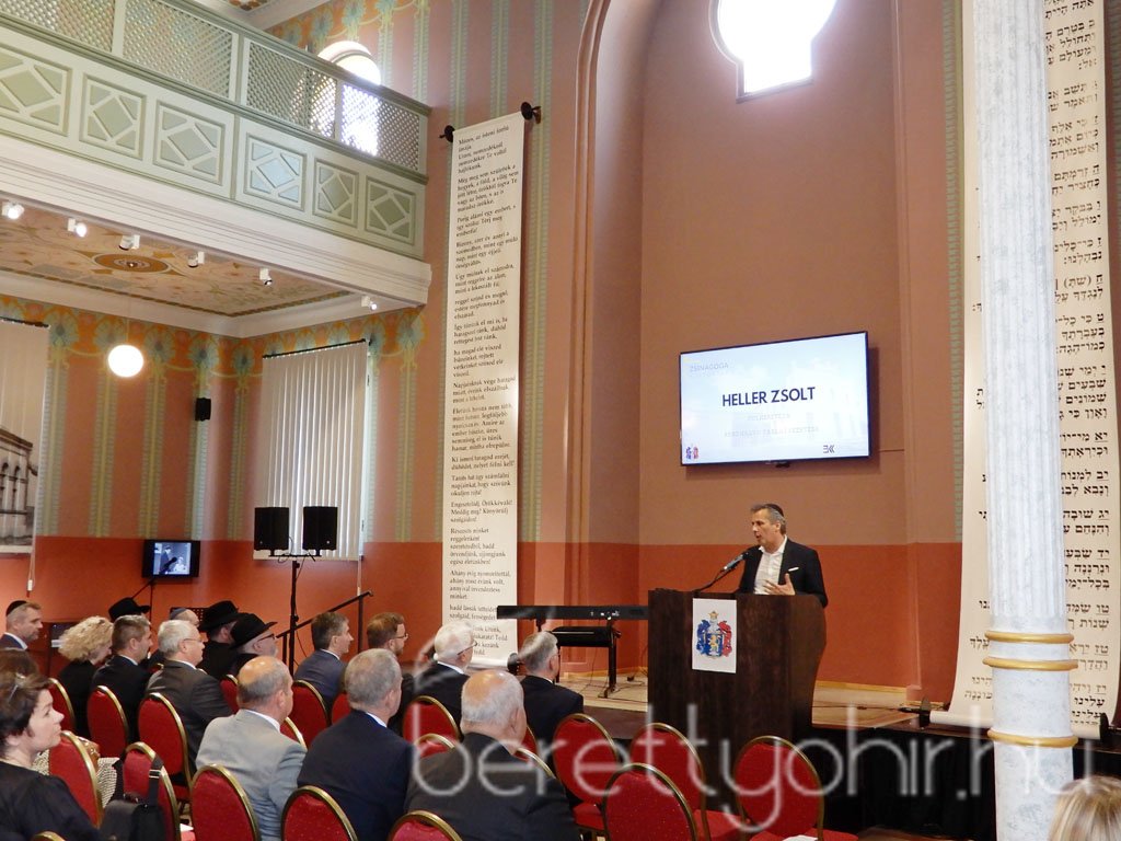 Átadták a felújított zsinagógát 51